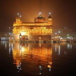 800px-Amritsar-golden-temple-00.sm