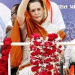 Sonia Gandhi Kick-starts congess campaign for Gujarat polls 3.jpg.sm