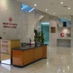800px-Mount_Elizabeth_Medical_Centre_2,_Oct_06.sm