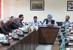 PAU Vice Chancellor Dr BAldev Singh Dhillon and Senior Scientist intarcting with senior Agricultural Officers from Afganistan.resized