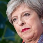 DB3YA1RUIAAuFIC.jpg:large.resized