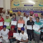 ਪੰਜਾਬ ਦੇ ਜੰਗਲਾਤ ਮੰਤਰੀ ਸਾਧੂ ਸਿੰਘ ਧਰਮਸੋਤ, ਆਈ.ਜੀ. ਪਟਿਆਲਾ ਏ.ਐਸ. ਰਾਏ ਅਤੇ ਨੈਸ਼ਨਲ ਗੱਤਕਾ ਐਸੋਸੀਏਸ਼ਨ ਦੇ ਪ੍ਰਧਾਨ ਹਰਜੀਤ ਸਿੰਘ ਗਰੇਵਾਲ ਨਾਭਾ ਵਿਖੇ ਲਗਾਏ ਗੱਤਕਾ ਸਿਖਲਾਈ ਕੈਂਪ ਮੌਕੇ ਰੈਫਰੀਆਂ ਨੂੰ ਸਰਟੀਫਿਕੇਟ ਪ੍ਰਦਾਨ ਕਰਦੇ ਹੋਏ।