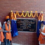 ਭਾਈ ਬਾਲਾ ਜੀ ਹੋਸਟਲ ਦਾ ਉਦਘਾਟਨ ਕਰਦੇ ਹੋਏ ਪੰਜ ਗੁਰਸਿੱਖ ਅਤੇ ਹੋਸਟਲ ਦਾ ਦ੍ਰਿਸ਼।