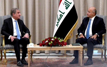 Foreign Minister Makhdoom Shah Mahmood Qureshi called on H.E Barham Salih, President of the Republic of Iraq at Presidential Palace, Baghdad (Iraq)  on 29th May 2021