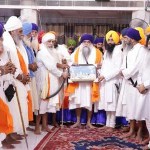 ਤਖ਼ਤ ਸ੍ਰੀ ਦਮਦਮਾ ਸਾਹਿਬ ਵੱਲੋਂ ਸੰਤ ਗਿਆਨੀ ਹਰਨਾਮ ਸਿੰਘ ਖ਼ਾਲਸਾ ਨੂੰ ਸਨਮਾਨਿਤ ਕਰਦੇ ਹੋਏ। 

ਤਖ਼ਤ ਸ੍ਰੀ ਦਮਦਮਾ ਸਾਹਿਬ ਵੱਲੋਂ ਸੰਤ ਗਿਆਨੀ ਹਰਨਾਮ ਸਿੰਘ ਖ਼ਾਲਸਾ ਨੂੰ ਸਨਮਾਨਿਤ ਕਰਦੇ ਹੋਏ। 


ਤਖ਼ਤ ਸ੍ਰੀ ਦਮਦਮਾ ਸਾਹਿਬ ਵੱਲੋਂ ਸੰਤ ਗਿਆਨੀ ਹਰਨਾਮ ਸਿੰਘ ਖ਼ਾਲਸਾ ਨੂੰ ਸਨਮਾਨਿਤ ਕਰਦੇ ਹੋਏ। 