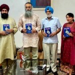 ਭਾਈ ਕਾਨ੍ਹ ਸਿੰਘ ਨਾਭਾ ਦੀਆਂ ਕਾਵਿ ਰਚਨਾਵਾਂ ਦੀ ਪੁਸਤਕ ਰਿਲੀਜ਼ ਕਰਦੇ ਹੋਏ ਵਾਈਸ ਚਾਂਸਲਰ ਡਾ. ਅਰਵਿੰਦ। ਨਾਲ ਹਨ , ਡਾ. ਜਗਮੇਲ ਸਿੰਘ ਭਾਠੂਆਂ ,ਮੇਜਰ ਆਦਰਸ਼ਪਾਲ ਸਿੰਘ, ਡਾ. ਰਵਿੰਦਰ ਕੌਰ ਰਵੀ