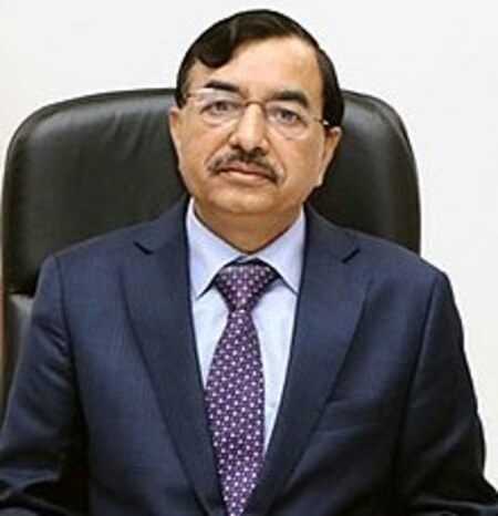 220px-Sushil_Chandra,_Election_Commissioner_of_India_(cropped).resized