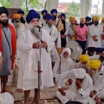 ਸ਼ਹੀਦ ਸਮਾਗਮ ਦੀ ਤਿਆਰੀ ਸਬੰਧੀ ਮੀਟਿੰਗ ਦੌਰਾਨ ਸੰਤ ਗਿਆਨੀ ਹਰਨਾਮ ਸਿੰਘ ਖ਼ਾਲਸਾ ਤੇ ਹੋਰ।