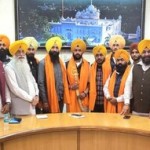 ਪ੍ਰਦੀਪ ਸਿੰਘ ਨੂੰ ਜਿਲਾ ਰੋਪੜ ਦਾ ਪ੍ਰਧਾਨ ਨਿਯੁਕਤ ਕਰਦੇ ਹੋਏ ਫੈਡਰੇਸ਼ਨ ਦੇ ਸਰਪ੍ਰਸਤ ਭਾਈ ਅਮਰਜੀਤ ਸਿੰਘ ਚਾਵਲਾ , ਪ੍ਰਧਾਨ ਅਮਰਬੀਰ ਸਿੰਘ ਢੋਟ , ਲਖਬੀਰ ਸਿੰਘ ਸੈਖੋ , ਮਨਜੀਤ ਸਿੰਘ ਬਾਠ , ਜਗਪ੍ਰੀਤ ਸਿੰਘ ਮੱਨੀ ਆਦਿ