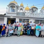 ਬਾਬਾ ਬੰਦਾ ਸਿੰਘ ਬਹਾਦਰ ਦੀ ਜਨਮ-ਭੂਮੀ ਰਾਜੌਰੀ ਤੋਂ ਗੁਰਦੁਆਰਾ ਕਮੇਟੀ ਜਥੇ ਨੂੰ ਸਨਮਾਨਿਤ ਕਰਦਿਆਂ ਪਠਾਨਕੋਟ ਲਈ ਰਵਾਨਾ ਕਰਦੇ ਹੋਏ।