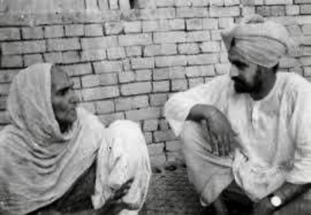 ਪ੍ਰੋ ਸਾਹਿਬ ਮਲਵਿੰਦਰ ਜੀਤ ਸਿੰਘ ਸ਼ਹੀਦ ਭਗਤ ਸਿੰਘ ਦੀ ਮਾਤਾ ਸ੍ਰੀਮਤੀ ਵਿਦਿਆ ਵਤੀ ਜੀ ਦੇ ਨਾਲ ਬੈਠੇ ਹਨ।